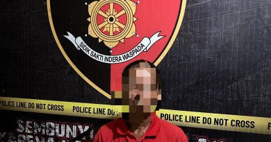 AYAH ANGKAT DIDUGA SAYAT BETIS ANAKNYA.